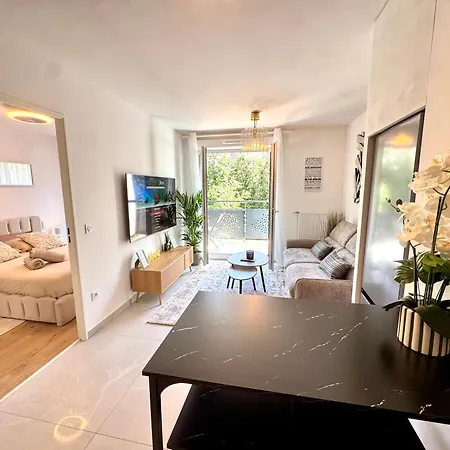 Superbe Neuf- Terrasse- Paris 15 Min- Rer Apartamento Villemomble